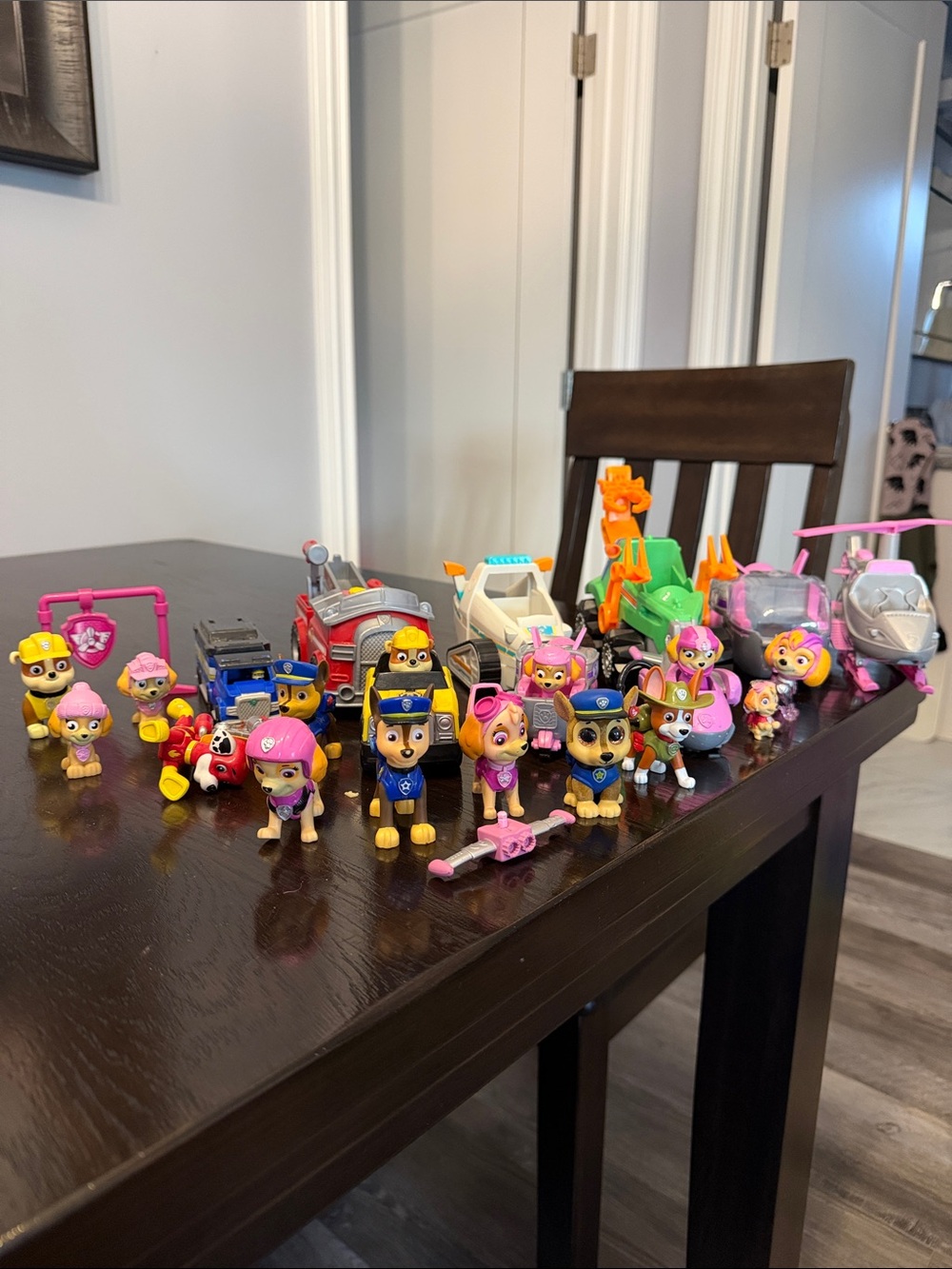 PAW Patrol toy assortment Toy Figure & Vehicle Lot